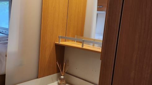 Blessy – 4 berth Knaus Luxury Motorhome
