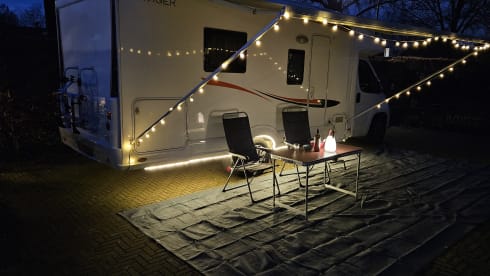 Voyager – impeccable 4p semi-integrated camper from 2017