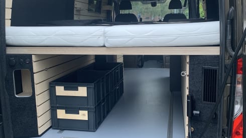 Lizz – 2p Mercedes-Benz bus from 2023