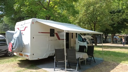 Camper Bolletje – Luxury 4p Roller Team semi-integrated from 2020