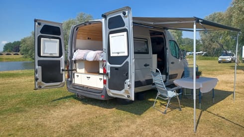 Renault master 165 pk, nieuwe inrichting  – 2p Renault bus from 2015