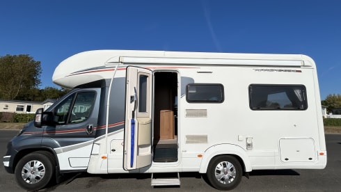 Camelot – 4 berth Autotrail Apache from 2015