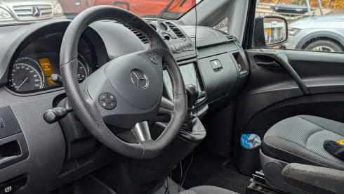 MB Vito – 2p Mercedes-Benz Vito off grid camper 2014