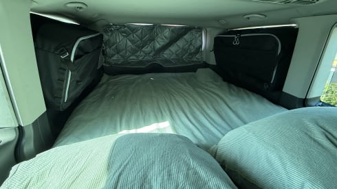 Black Beauty – 2p Volkswagen campervan uit 2007