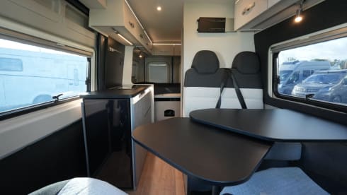 4p Other bus uit 2024