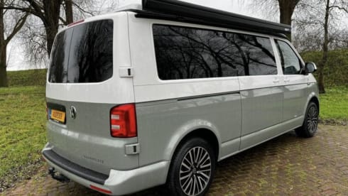 Woodpecker Groen – 4p Volkswagen campervan from 2019