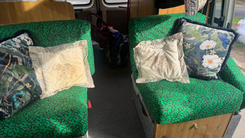 Bertie – 4 berth Ford campervan from 2000