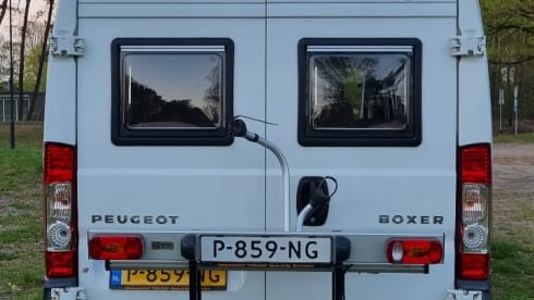 Jodokus – 2p Peugeot bus uit 2012