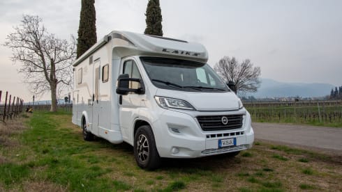 Superb super-equipped Camper