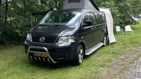 Wolf  – 3-seater Volkswagen campervan from 2026
