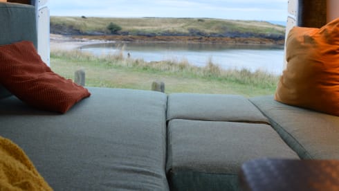 Juniper – Op maat gemaakte Kia PV5 elektrische ecocamper in Edinburgh | Ohm Campers