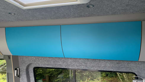 MWB – 5 berth Mercedes-Benz campervan from 2016