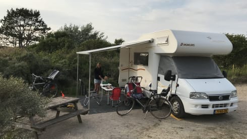 Visma Voiture – Cozy camper with bunk bed