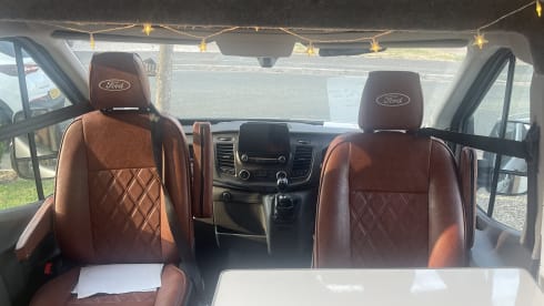 Van-Essa – 3/4 berth Ford bus from 2021