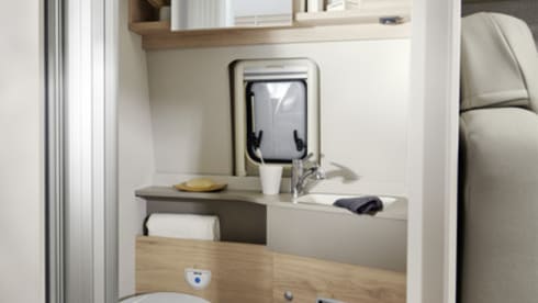 Milano – NEW (year 2023) DETHLEFFS GLOBETRAIL 640EB BUS CAMPER 