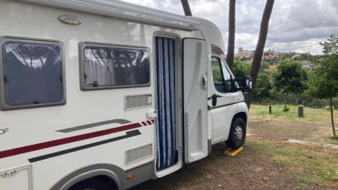 Comfortable 3 to 4 person Adria Sport 573 DF.