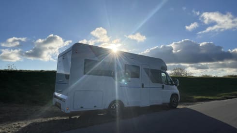 Alfie – 6 berth Sun Living semi-integrated from 2023