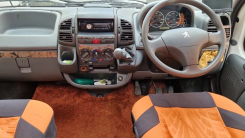 2 berth Peugeot semi-integrated from 2005