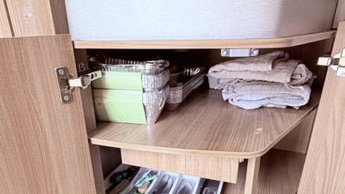 Swift semi-integrale caravan met 6 slaapplaatsen, vanaf 2018.