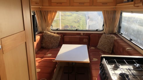 Anglesey Motorhome – Eldis Autoquest 140 4 Berth Motorhome