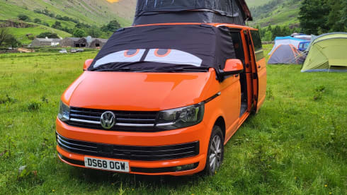 Nemo – 4 berth dog friendly campervan with Pop top