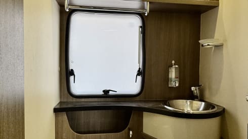 4p Challenger semi-integrated from 2013