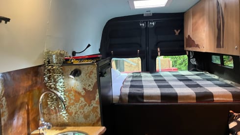 Sfeervolle buscamper voor lange mensen