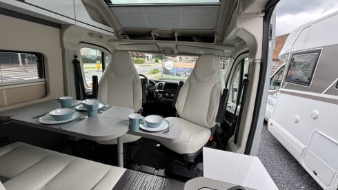Willy – Cozy camper van to go on an adventure with!