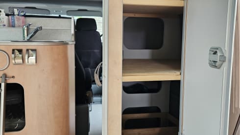 De Nugget – 4p Ford bus from 2008