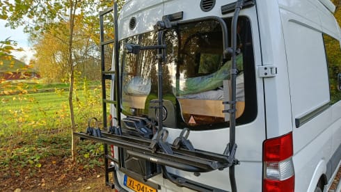 Compact camper ideal for 2 people