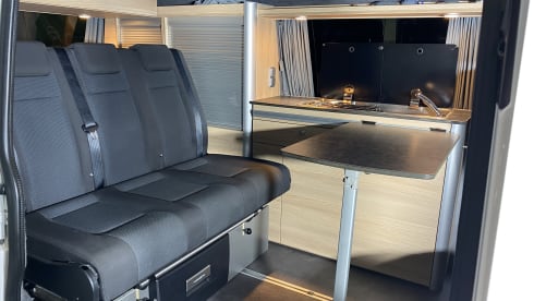 Smallander 1 – Volkswagen Bus Camper - Bronckhorst Campers