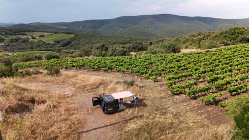 BeSmarter en ga op Avontuur! – Seek out adventure with our 2-person camper van!