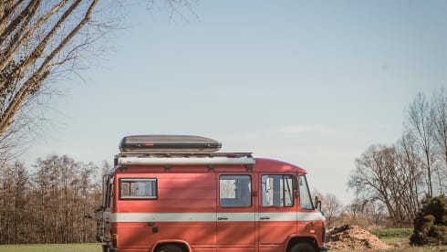 Ayub – old-school Mercedes fire bus and off grid camper