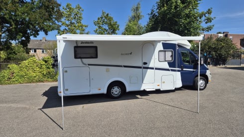 Dethleff camper met inventaris – Dethleff Globe 4 semi-integrated 4 persons