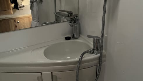 Coastal Campers – Fiat-Alkoven mit 6 Schlafplätzen aus dem Jahr 2016