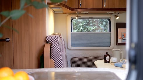 Mid Campery – 4p Hymer integrated from 2010 Mid Campery 