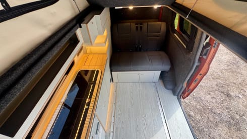 Frodo – Campervan Ford a 4 posti letto dal 2024