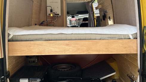 Vanchesca – 2p Mercedes-Benz bus uit 2013