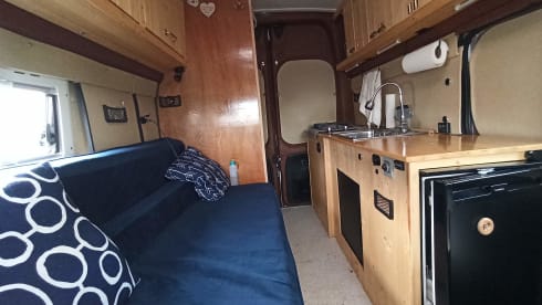 Pedro – Full Insurance Included. 5.2m long. On-board shower. Winterized. 39.70 MPG.