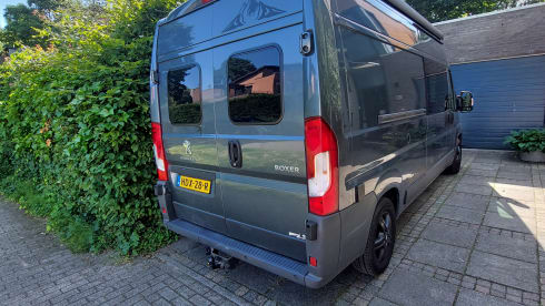 Grigetta  – 2-person campervan from 2018