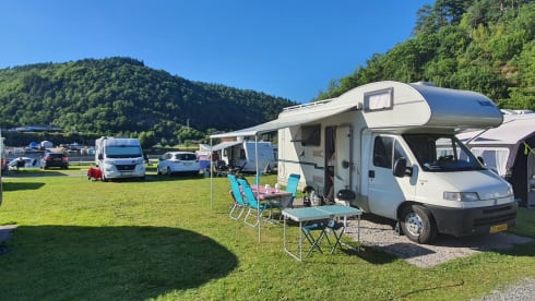 BlueRide – Complete Fiat Ducato family camper bunk stove / hot water water