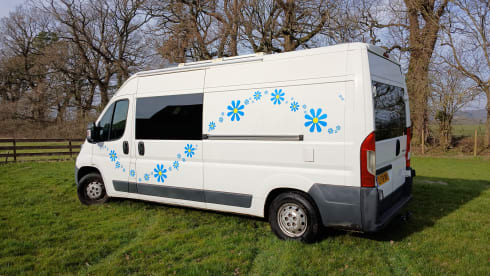 Marguerite – Perfect for 2. Dog-friendly too!