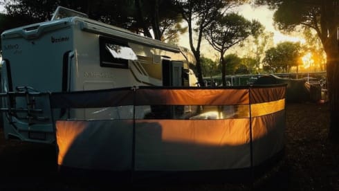 Ons huisje op wielen – 5p Benimar semi-integrated from 2019