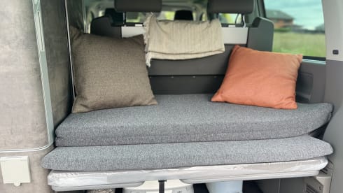 4p Volkswagen campervan uit 2024