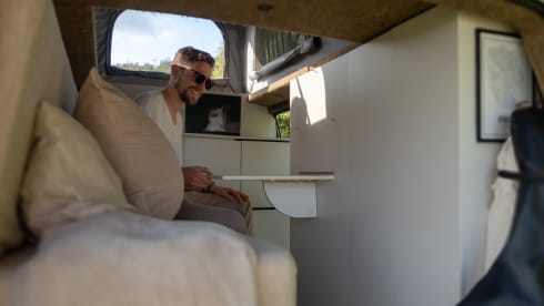 vanWoolly – Compact self-built camper bus
