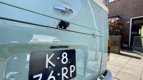 Pistache – Classic VW T2 Panorama bus