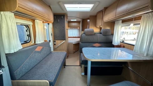 Bürstner Delfin 690, 2 person semi-integrated from 2005