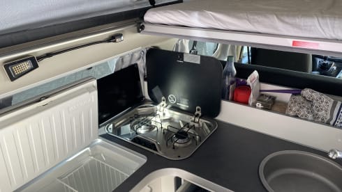 Dwight Schrute – À l'aventure avec un nouveau Ford Nugget Plus !