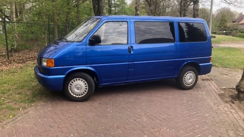 Waves – Waves - Cozy and robust VW T4 campervan