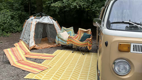 Ned – Gemoderniseerde, stuurbekrachtige, 4-persoons VW T2 met alle extra's